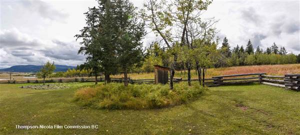 Akashic Ranch 03 Crystals & Curiosities Cabin (9/20/2018 - Credits: Mary Putnam)