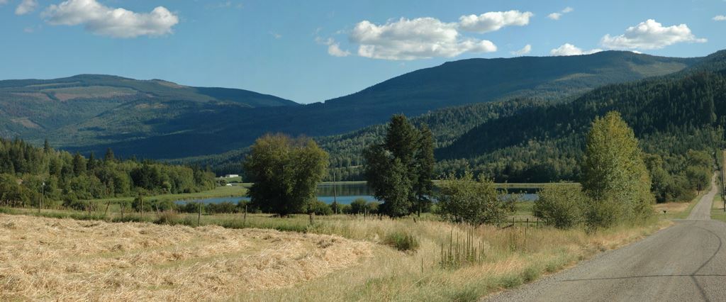 Locations Hub - Phillips Lake in Turtle Valley