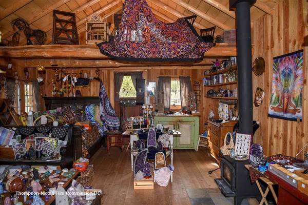 Akashic Ranch 03 Crystals & Curiosities Cabin (9/20/2018 - Credits: Mary Putnam)